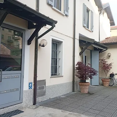 Casa Mariuccia شقة كومو